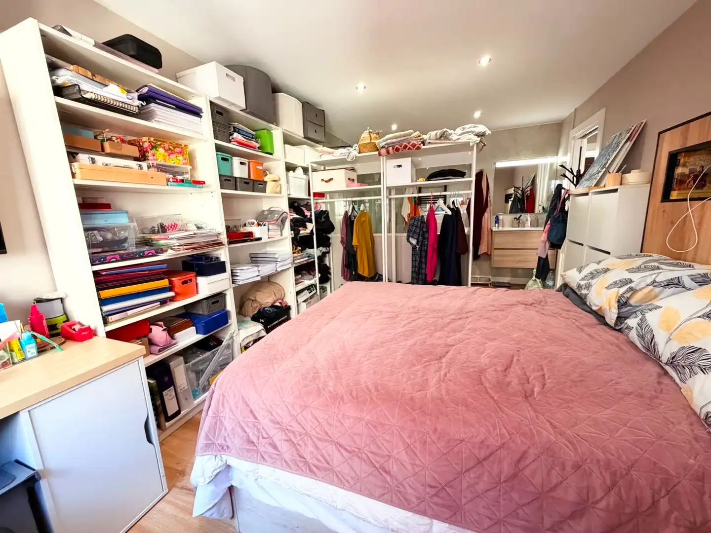 Bedroom of Flat for sale in Salamanca  with Heating, Parquet flooring and Furnished