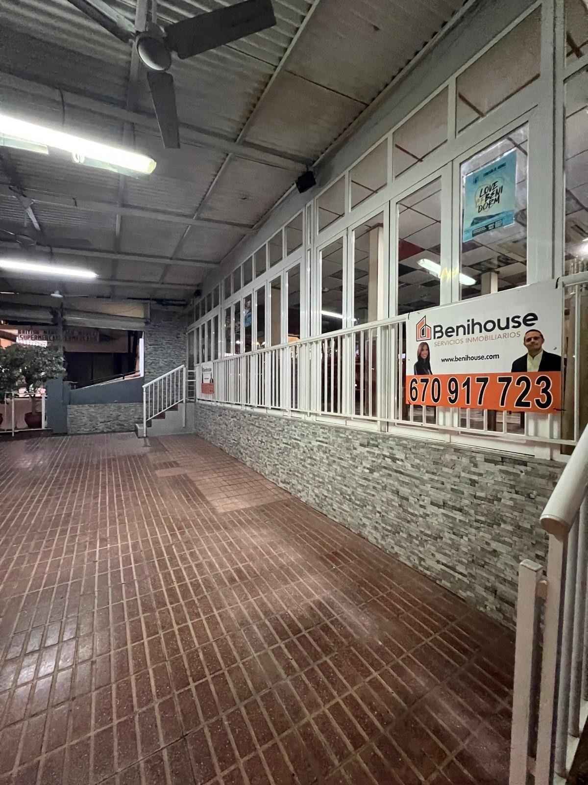 Premises for sale in Benidorm  with Air Conditioner and Furnished