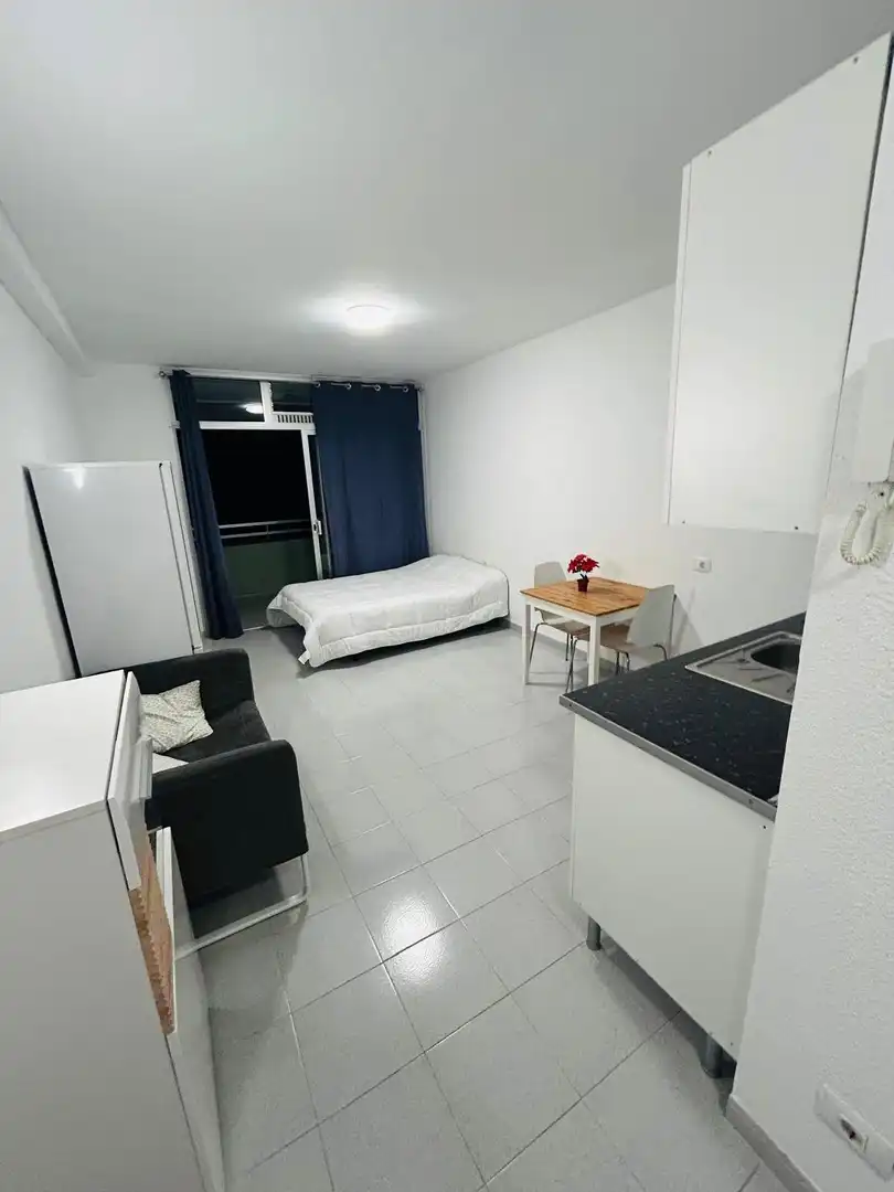 Habitación de Estudio en venta en Puerto de la Cruz con Terraza y Amueblado