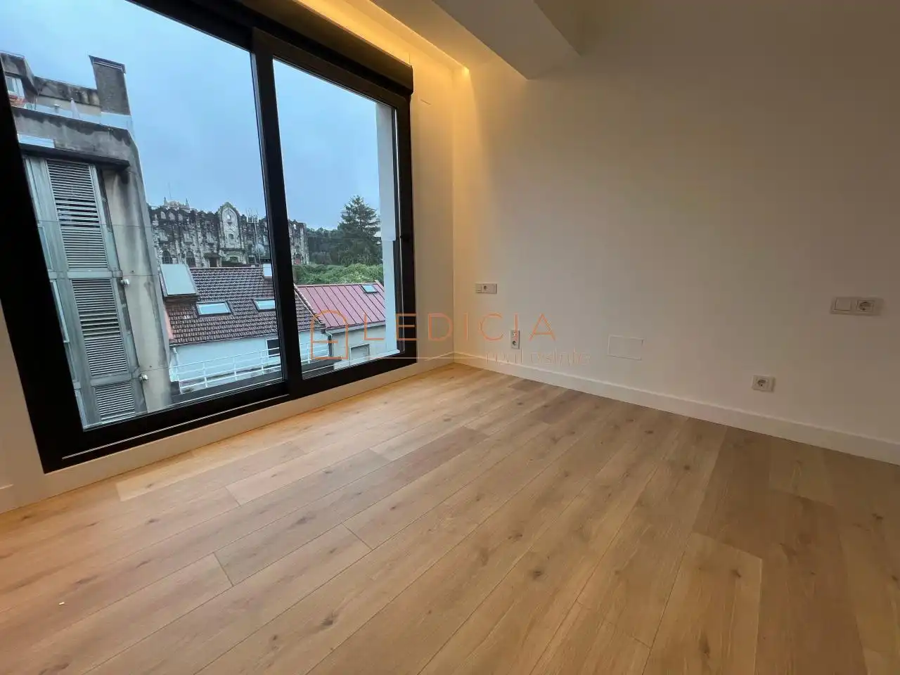 Flat with lift for sale in Sanjurjo Badía, imagen 14