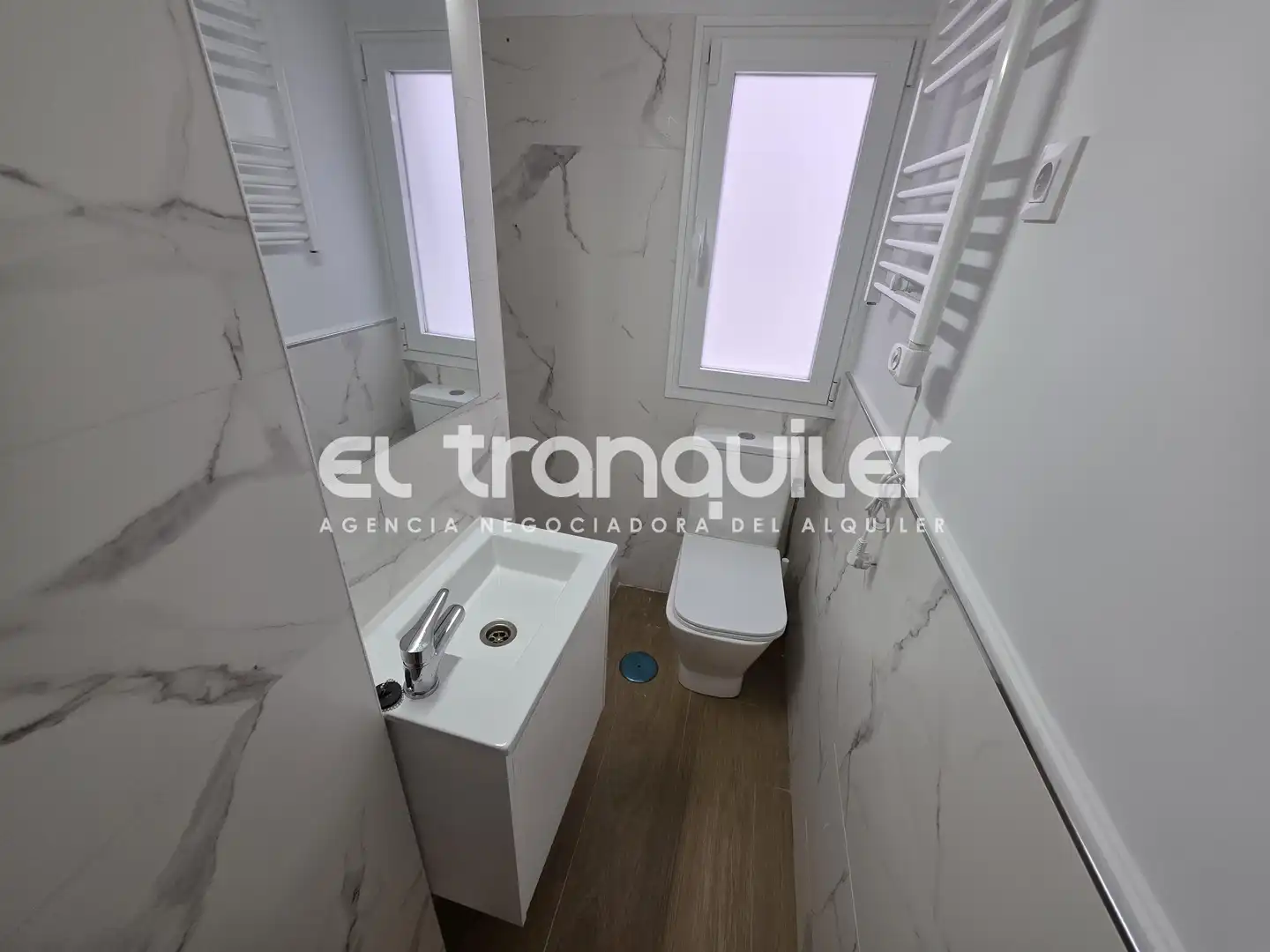 Baño de Piso en venta en Madrid con Terraza y Lavadora