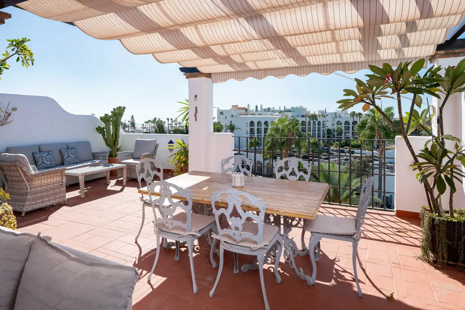 Penthouse with balcony for sale in Nueva Andalucía, imagen 19