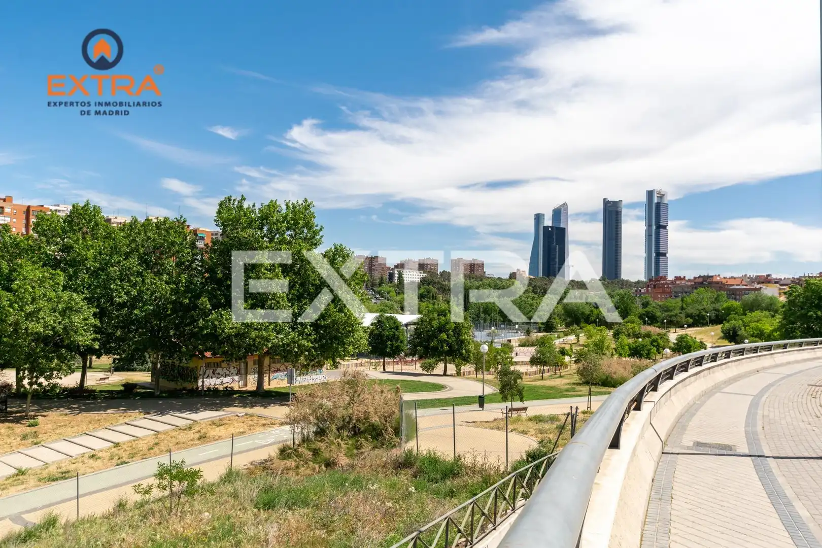 Exterior view of Flat for rent in Madrid  with Terrace and Storage room