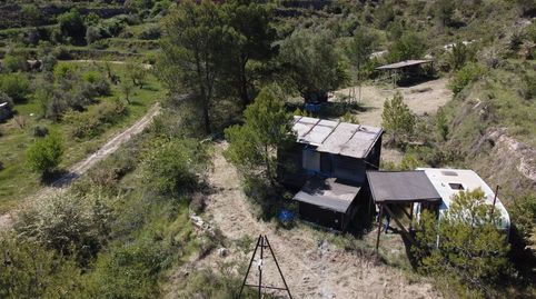 Comprar con opción de compra. Paga sin hipoteca! Parcela de 2 Ha en Confrides con cabaña de fin de semana.