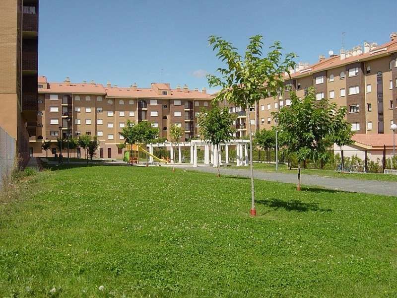 Exterior view of Flat for sale in Santo Domingo de la Calzada  with Heating, Parquet flooring and Storage room