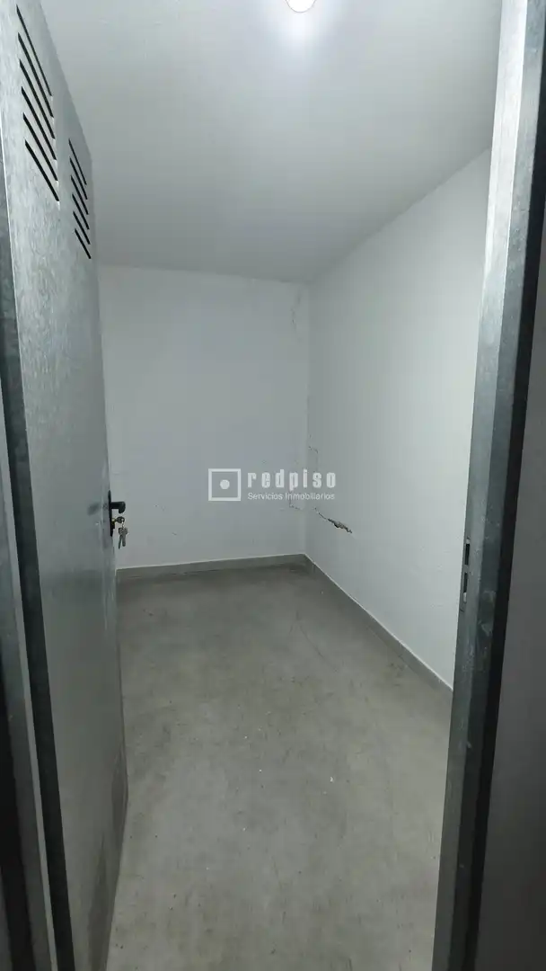 Flat for sale in Madrid  with Air Conditioner, Heating and Private garden