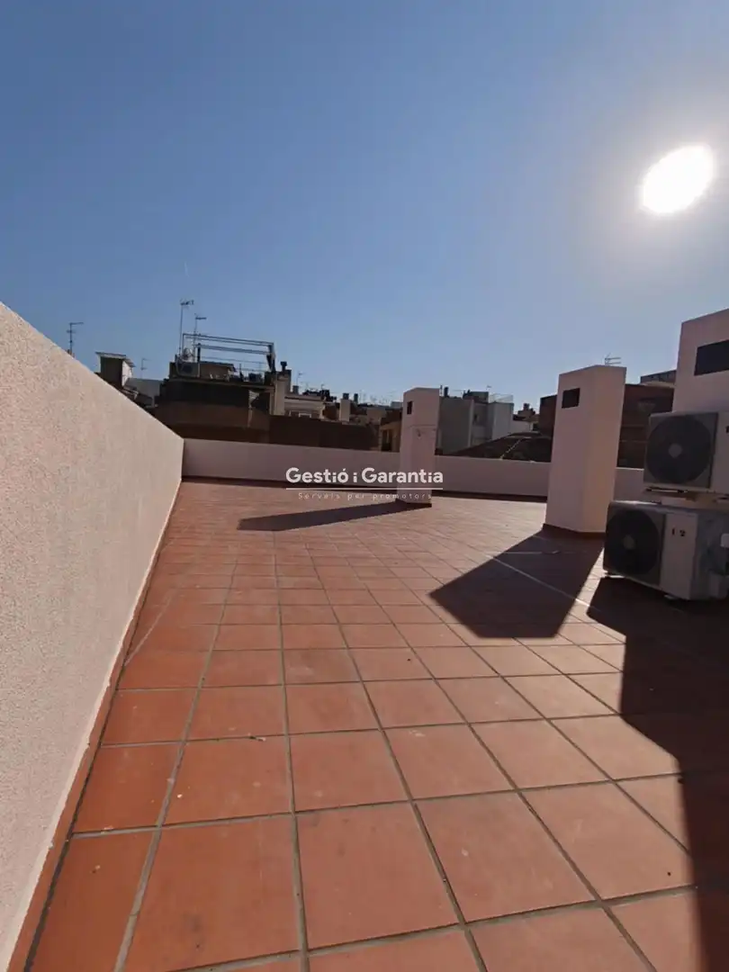 Terraza de Piso en venta en L'Hospitalet de Llobregat con Terraza y Amueblado