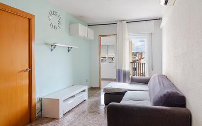 Living room of Flat for sale in L'Hospitalet de Llobregat  with Air Conditioner and Balcony