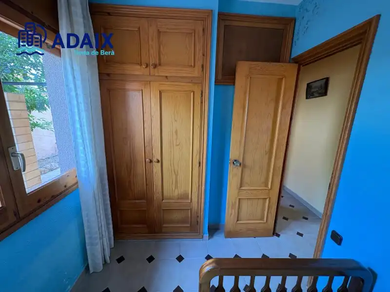 Habitación de Casa o chalet en venta en Roda de Berà con Terraza, Trastero y Horno