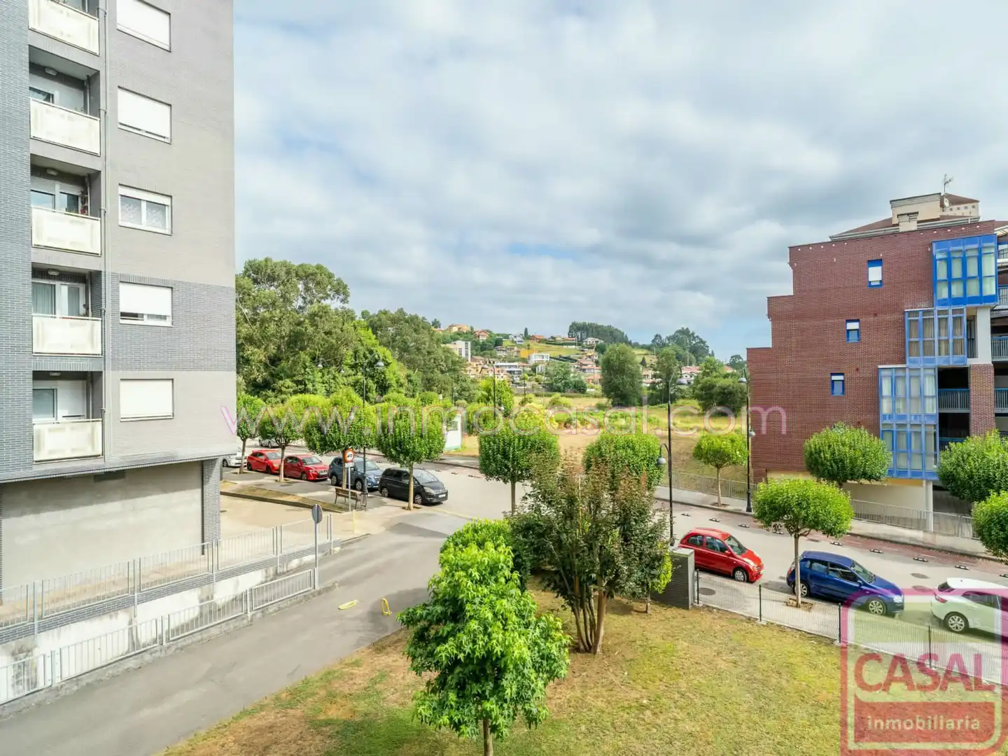 Vista exterior de Piso en venta en Castrillón con Calefacción, Terraza y Amueblado