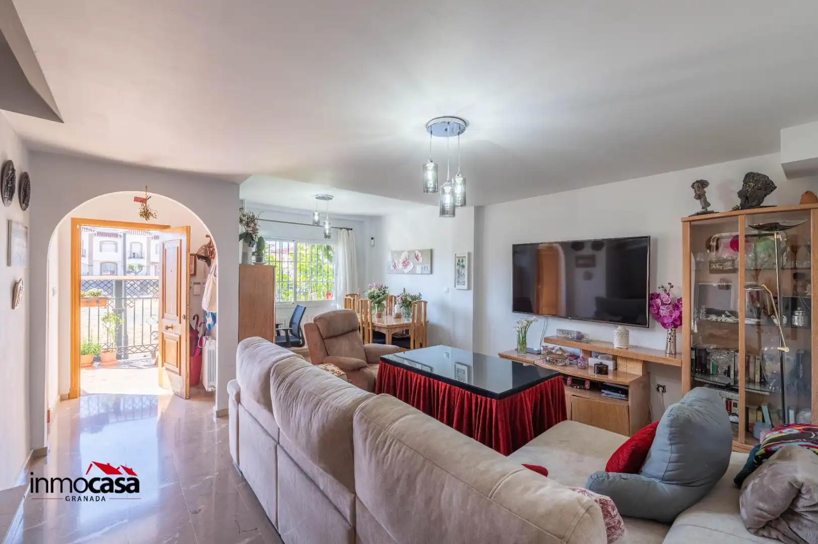 Sala d'estar de Casa adosada en venda en Armilla amb Aire condicionat, Calefacció i Jardí privat