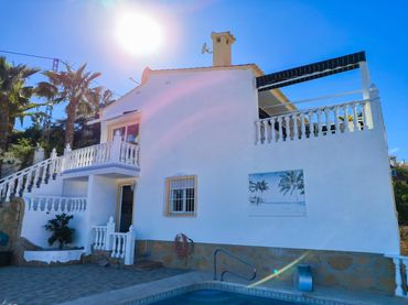 Villa con balcone in vendita a Coloma