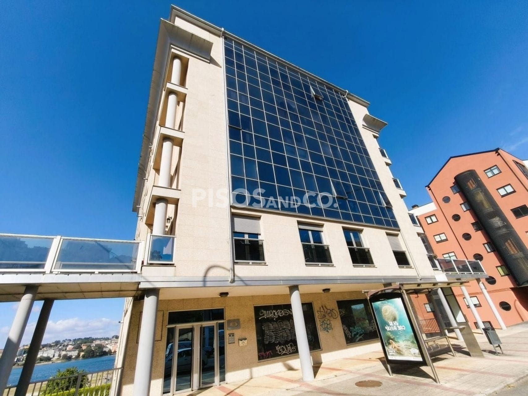 Vista exterior de Pis en venda en Culleredo amb Calefacció, Terrassa i Traster