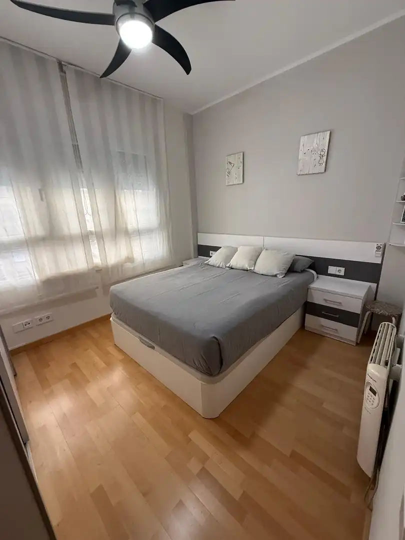 Schlafzimmer von Maisonette zum Verkauf in L'Hospitalet de Llobregat mit Klimaanlage, Heizung und Parkett