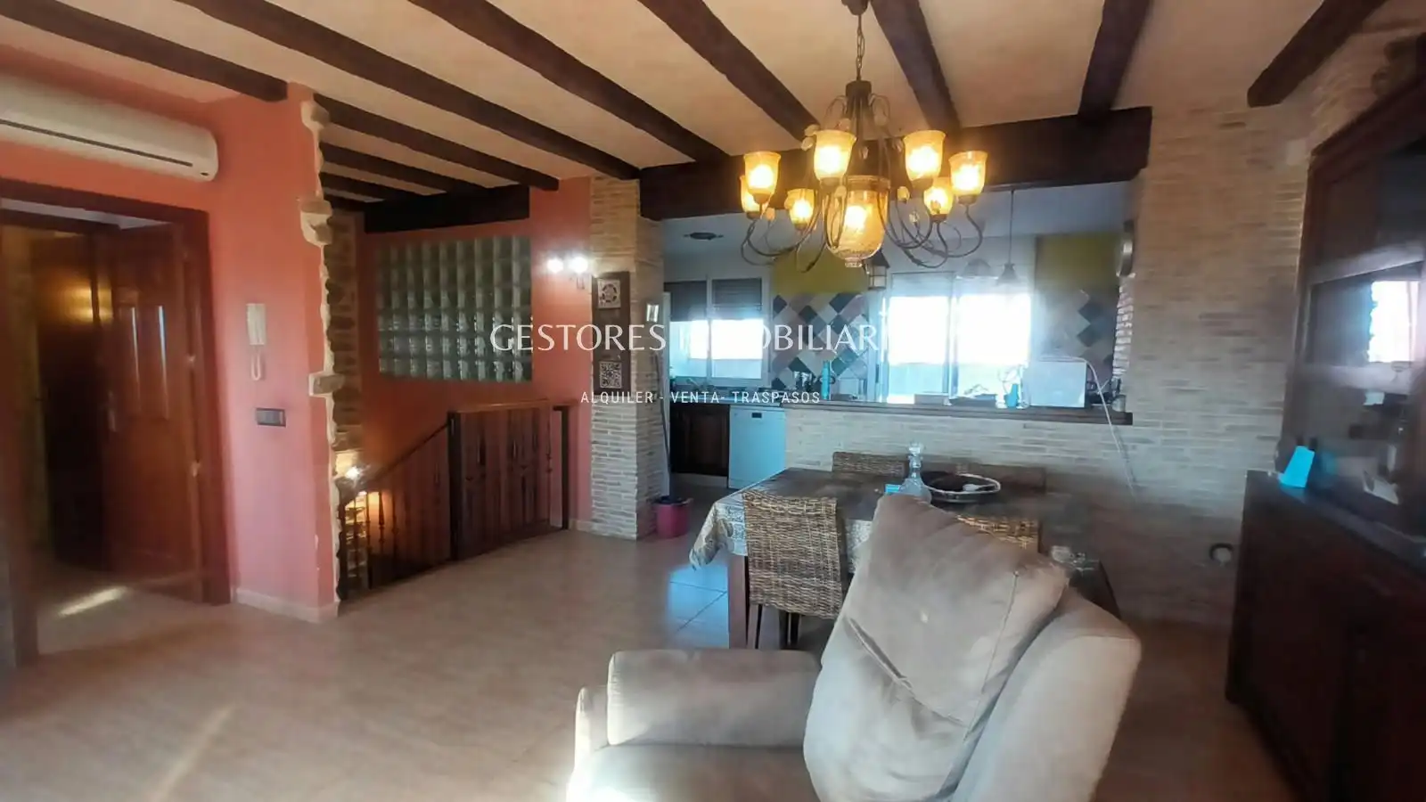 Maisonette zum Verkauf in Cocentaina mit Klimaanlage, Heizung und Terrasse