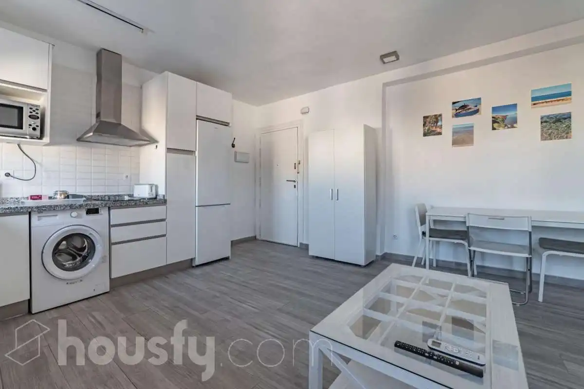 Kitchen of Flat for rent in Málaga  with Air Conditioner, Parquet flooring and Furnished