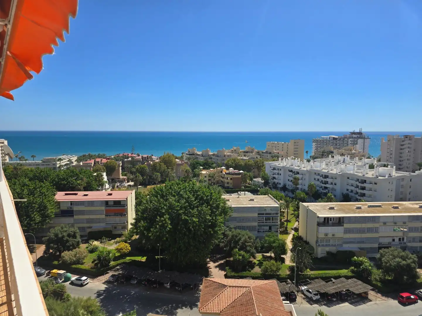 Vista exterior de Ático en venta en Torremolinos con Aire acondicionado, Calefacción y Terraza