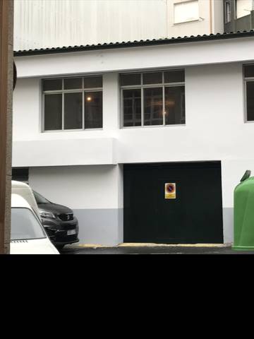 Garaje en Venta en Cee