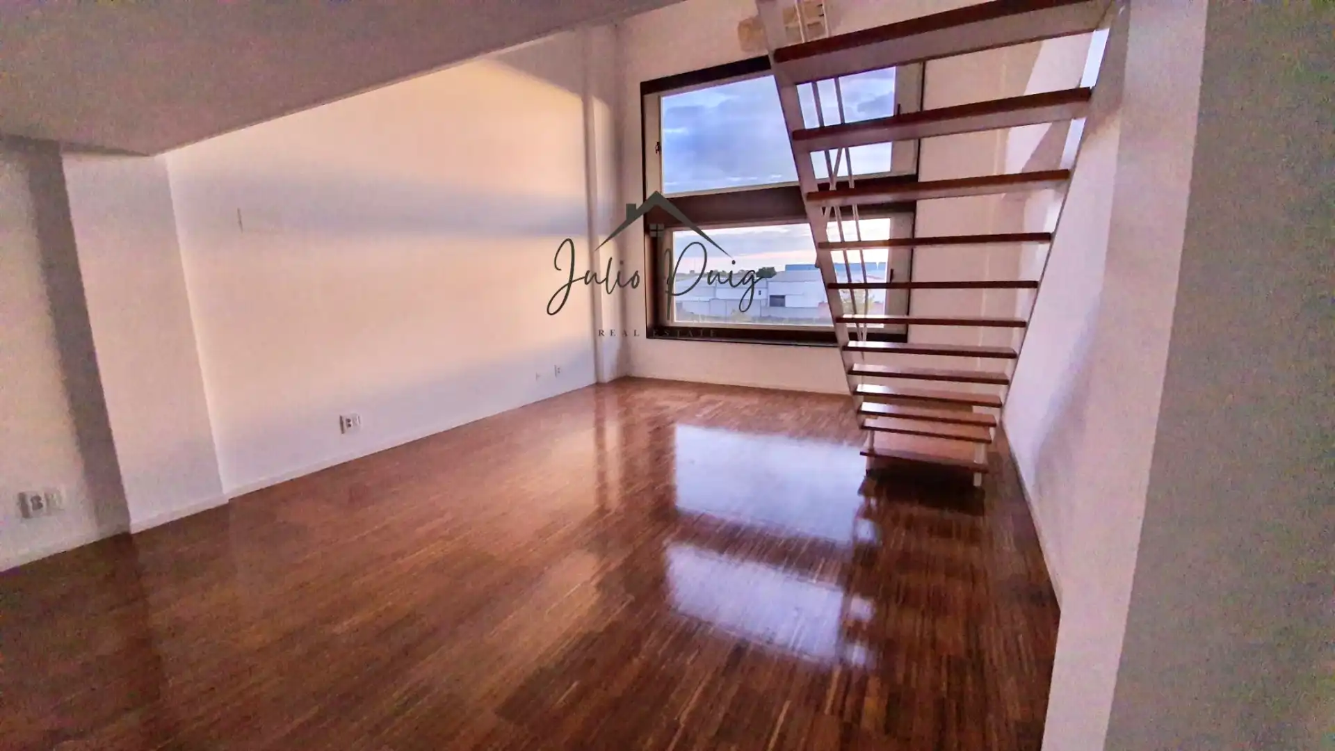Sala de estar de Loft en venta en Gelves con Aire acondicionado, Calefacción y Trastero