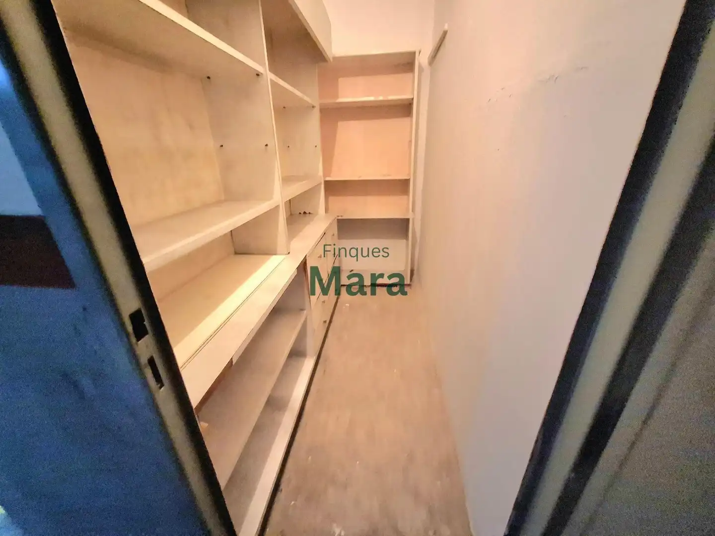 Garaje en venta en Sant Boi de Llobregat