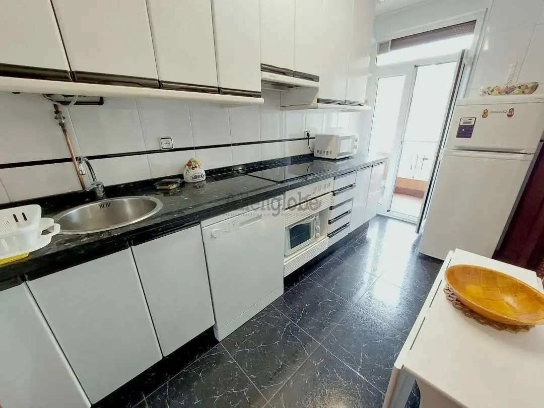 Flat for rent in Calle Padre Suárez, Santo Domingo - El Campillín