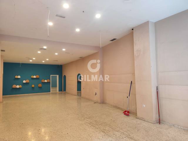 Local comercial en Alquiler en Triana Este