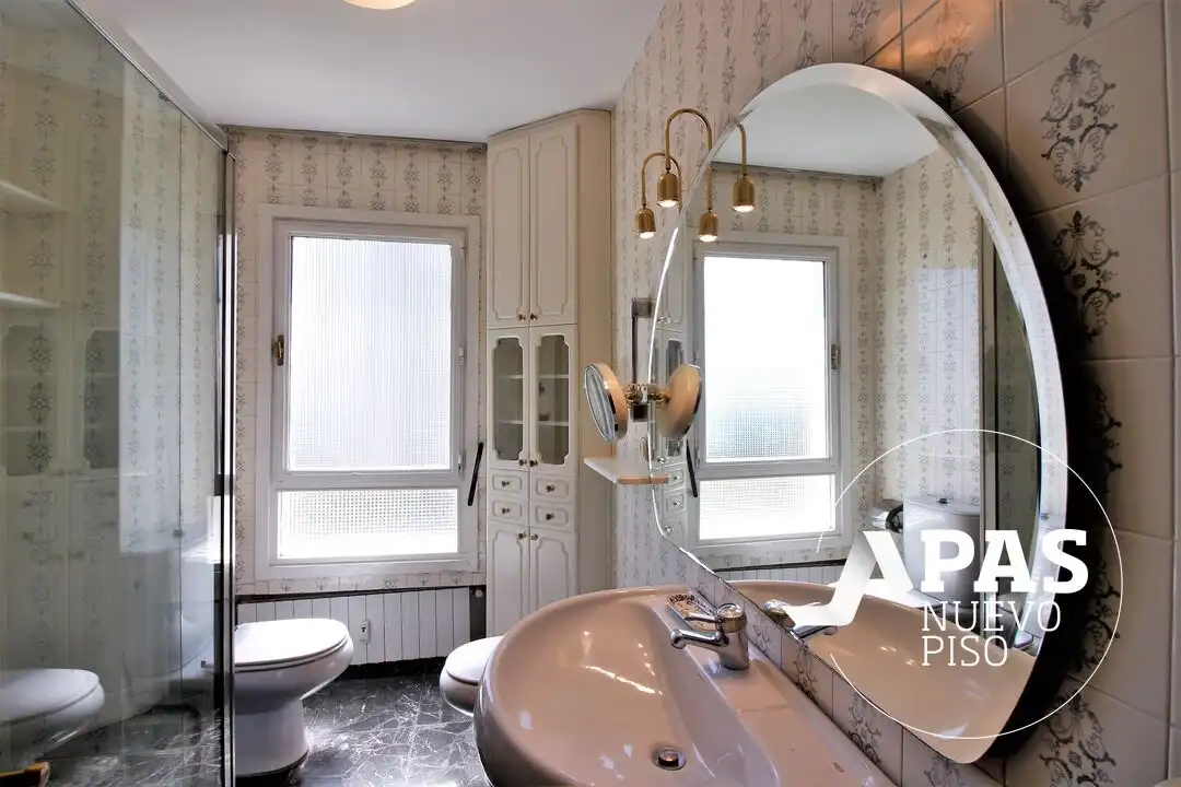 Bathroom of Flat for sale in Santander  with Heating, Private garden and Terrace