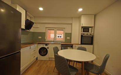 Kitchen of Flat for sale in  Valencia Capital  with Air Conditioner, Heating and Furnished