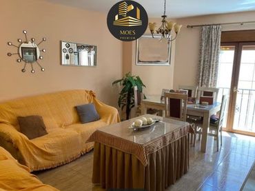 Piso con balcón en venta en Los Villares