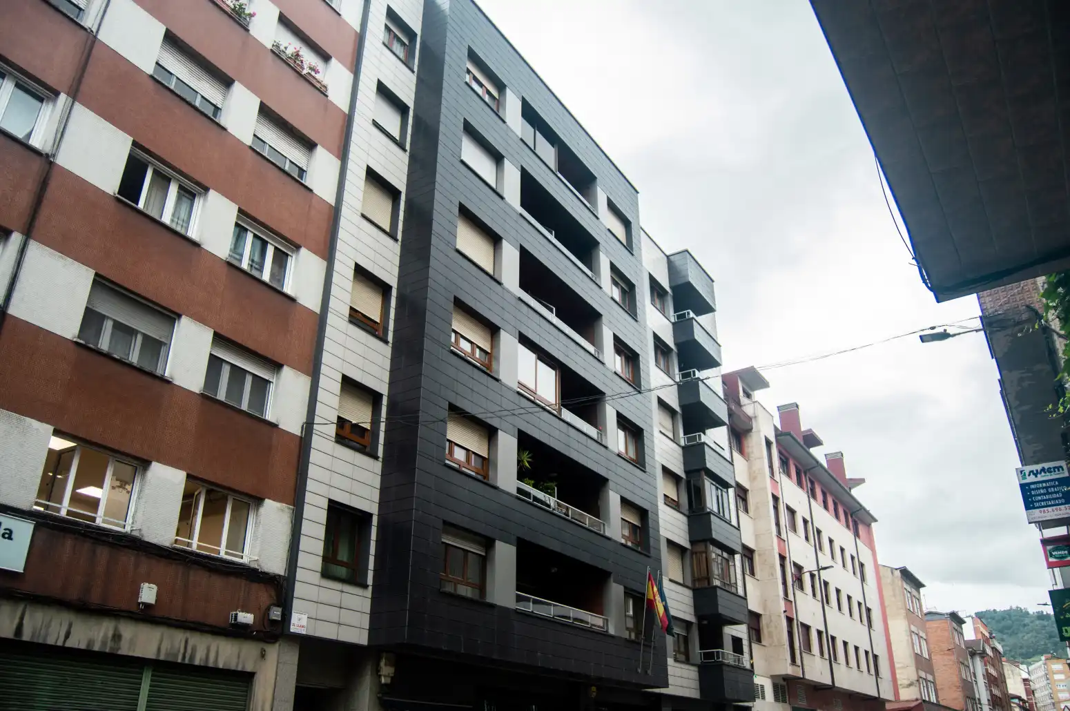 Vista exterior de Piso en venta en Langreo con Calefacción, Terraza y Trastero