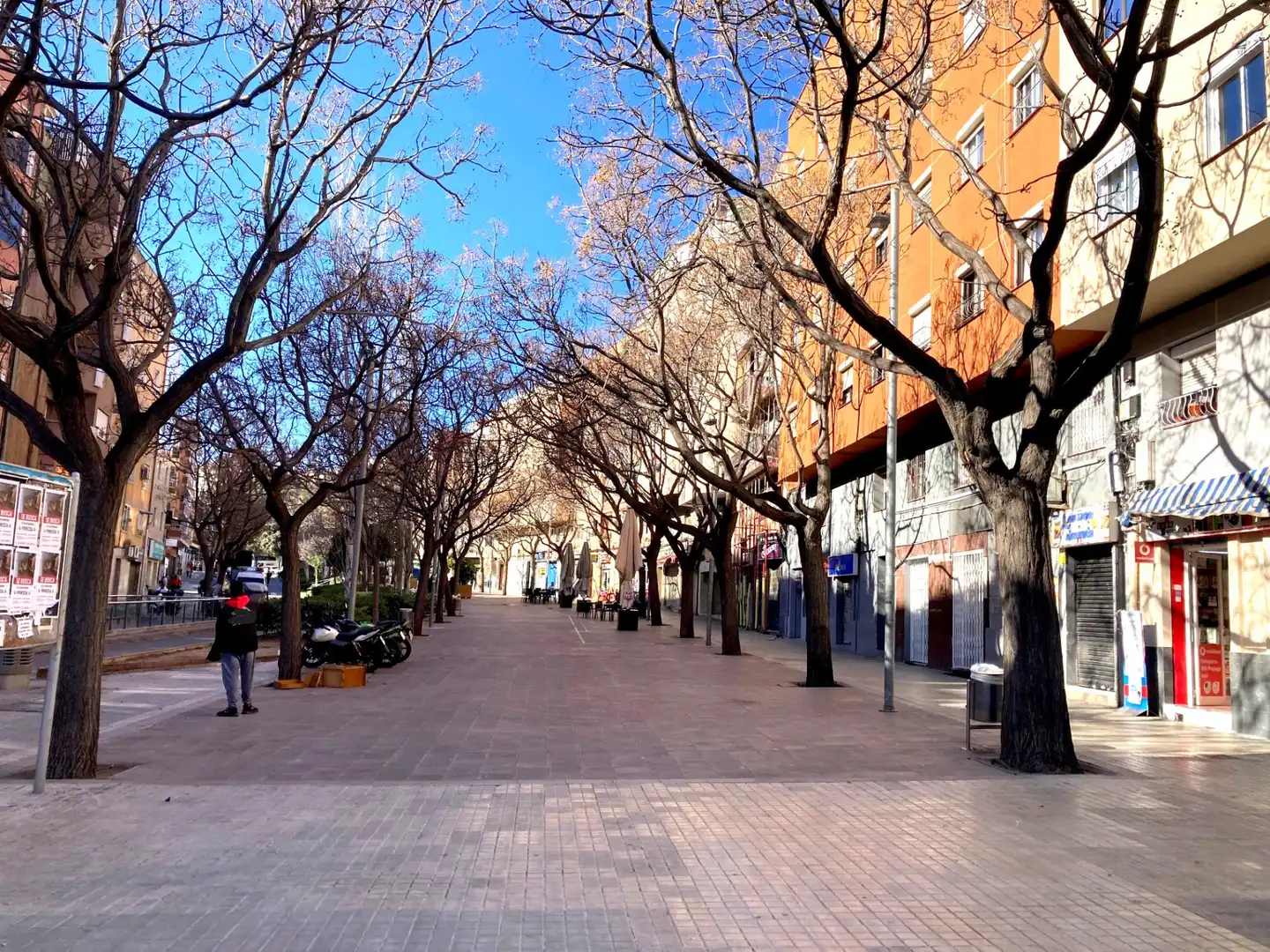 Vista exterior de Piso en venta en L'Hospitalet de Llobregat con Aire acondicionado, Calefacción y Amueblado