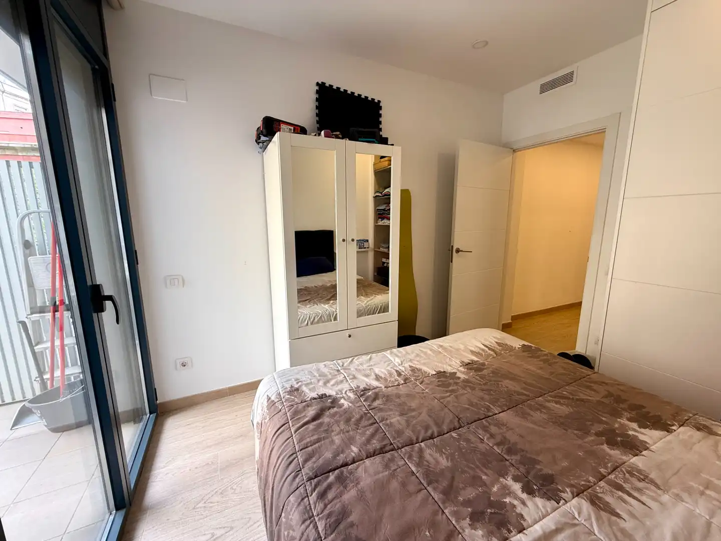 Schlafzimmer von Wohnung zum Verkauf in Barcelona mit Klimaanlage, Heizung und Parkett