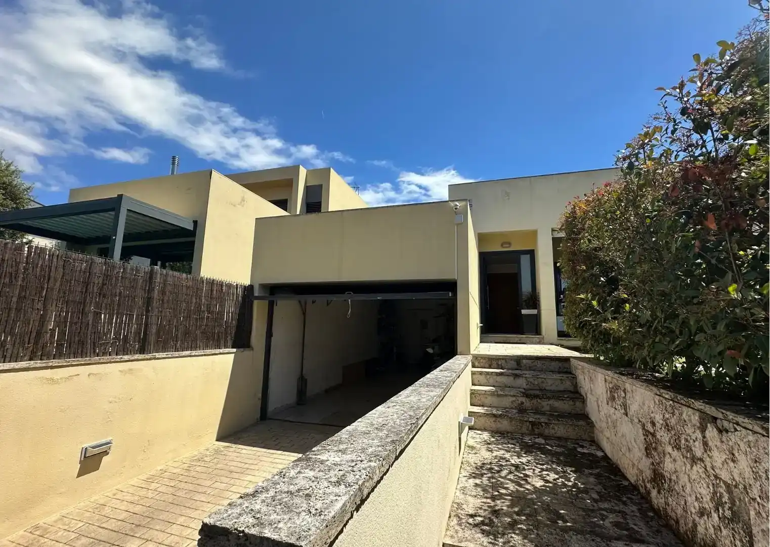 Vista exterior de Casa o xalet en venda en Sant Feliu de Guíxols amb Aire condicionat, Piscina i Balcó