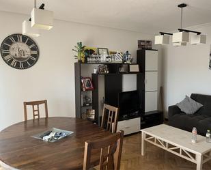 Sala d'estar de Àtic en venda en Salamanca Capital amb Aire condicionat, Terrassa i Balcó