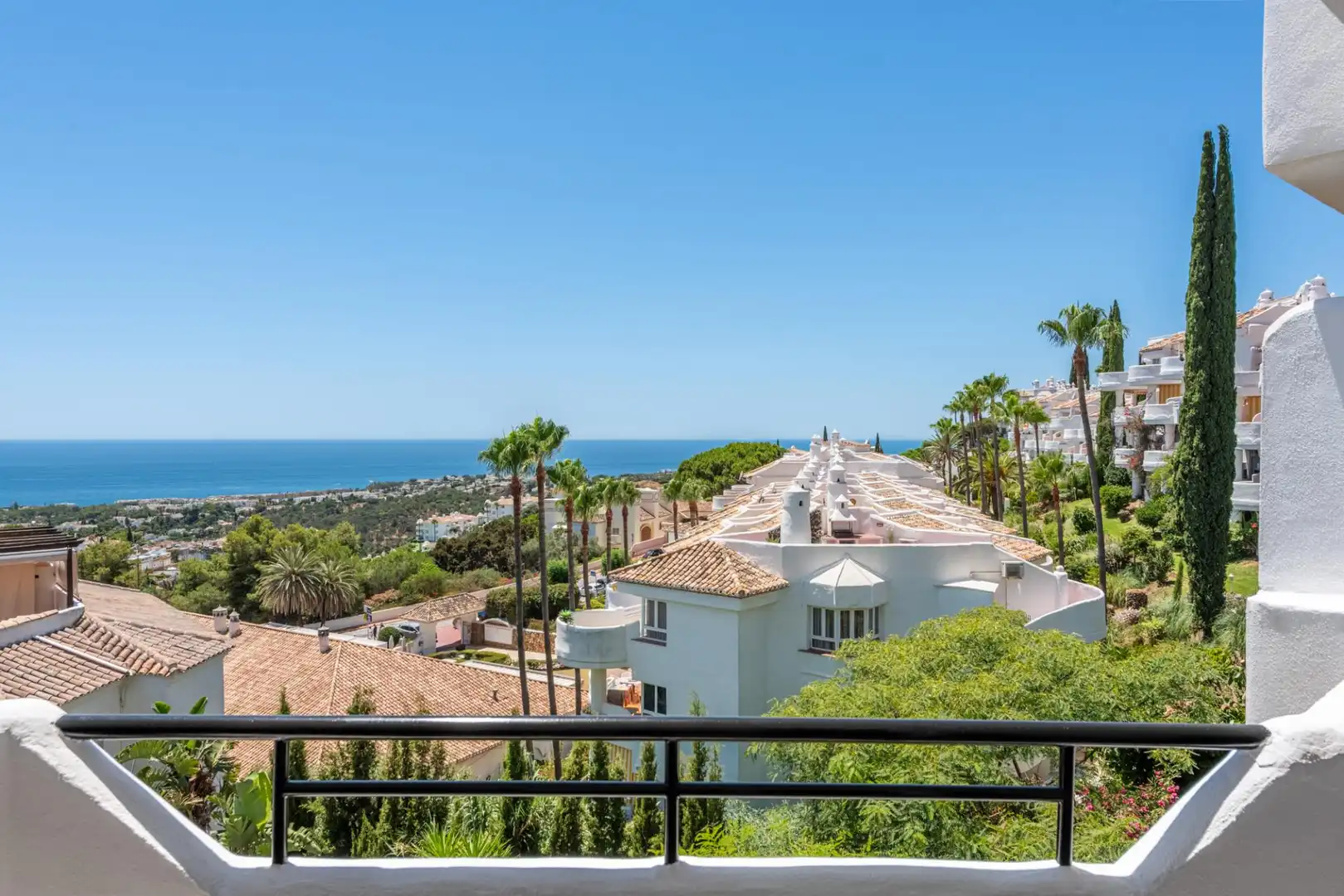 Außenansicht von Wohnungen zum Verkauf in Mijas mit Klimaanlage, Privatgarten und Möbliert