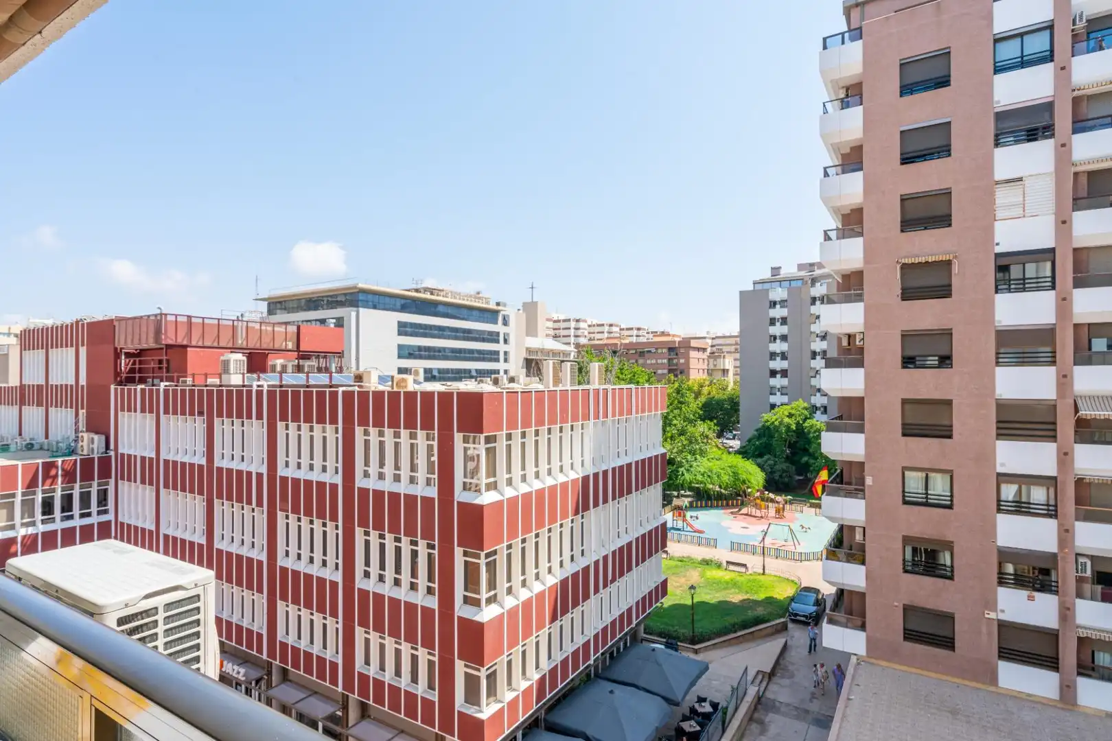 Flat with terrace to rent in Calle MAESTRO SERRANO, imagen 2
