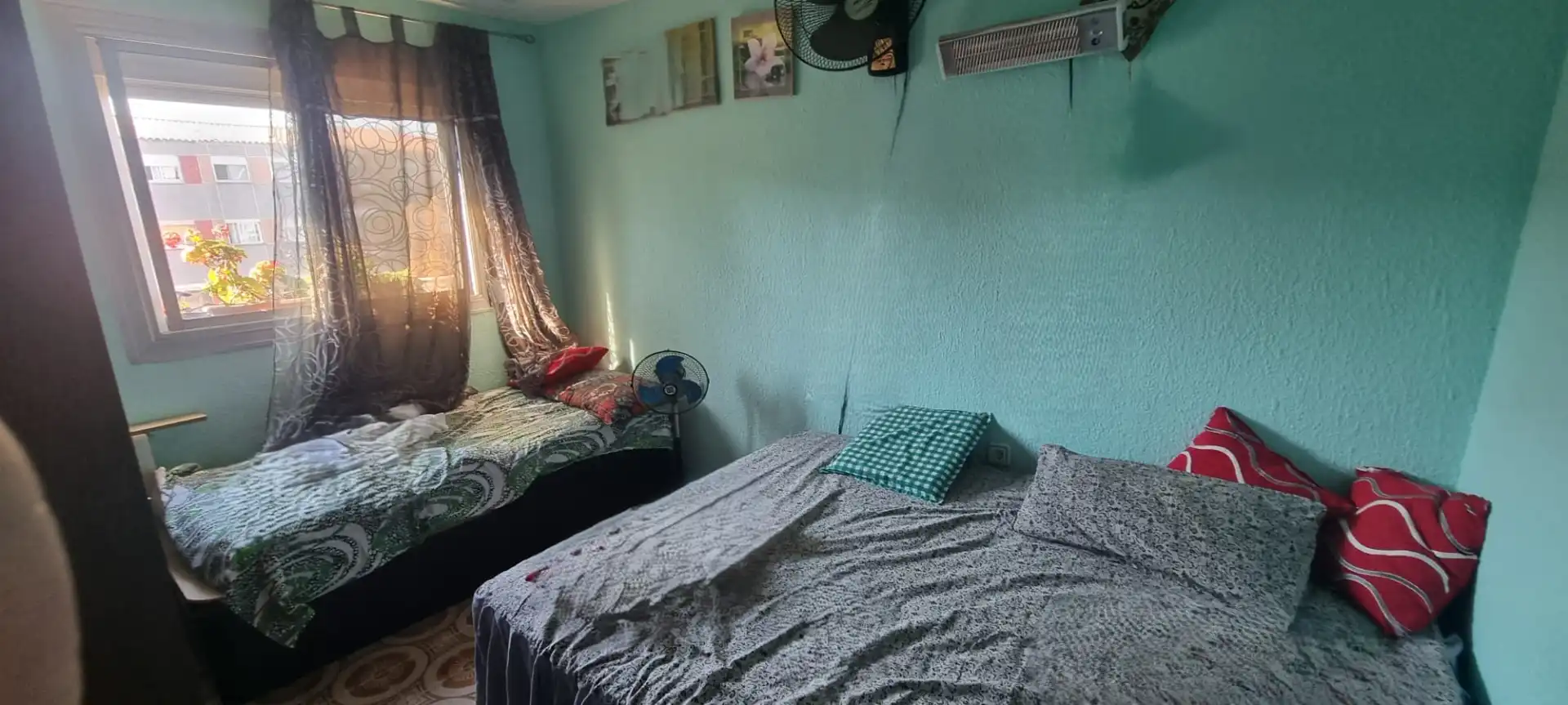 Habitación de Piso en venta en Badalona con Calefacción, Horno y Alarma
