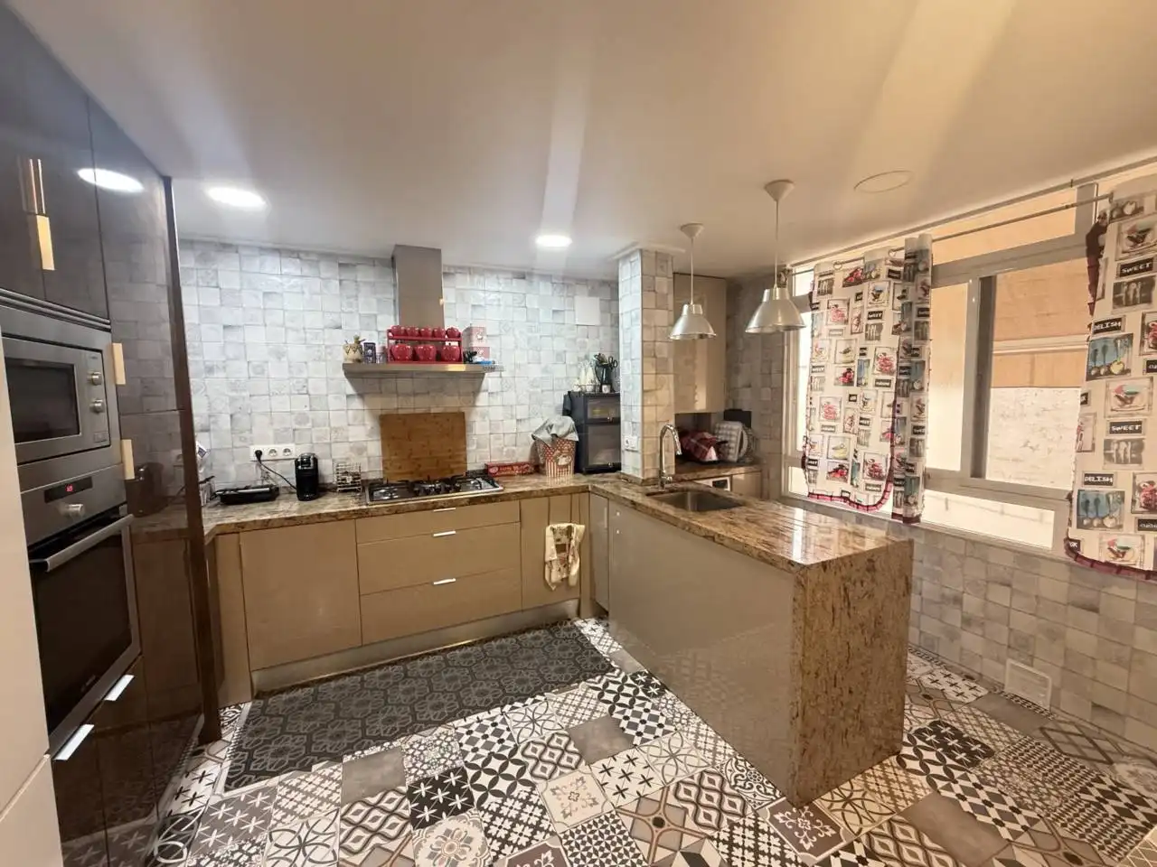 Cocina de Piso en venta en Elche / Elx con Aire acondicionado y Balcón