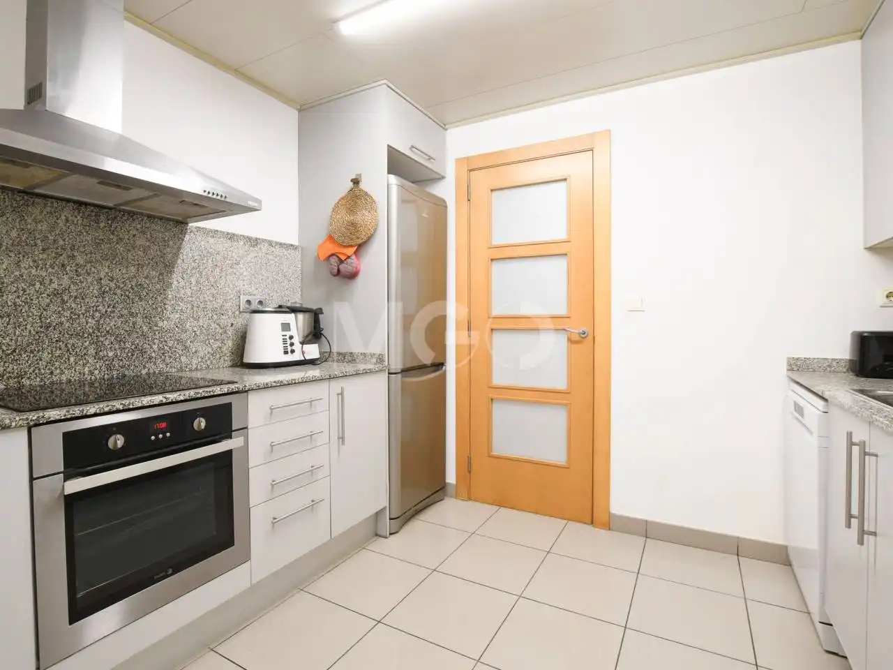 Piso con ascensor en venta en Calle Canigó, imagen 9