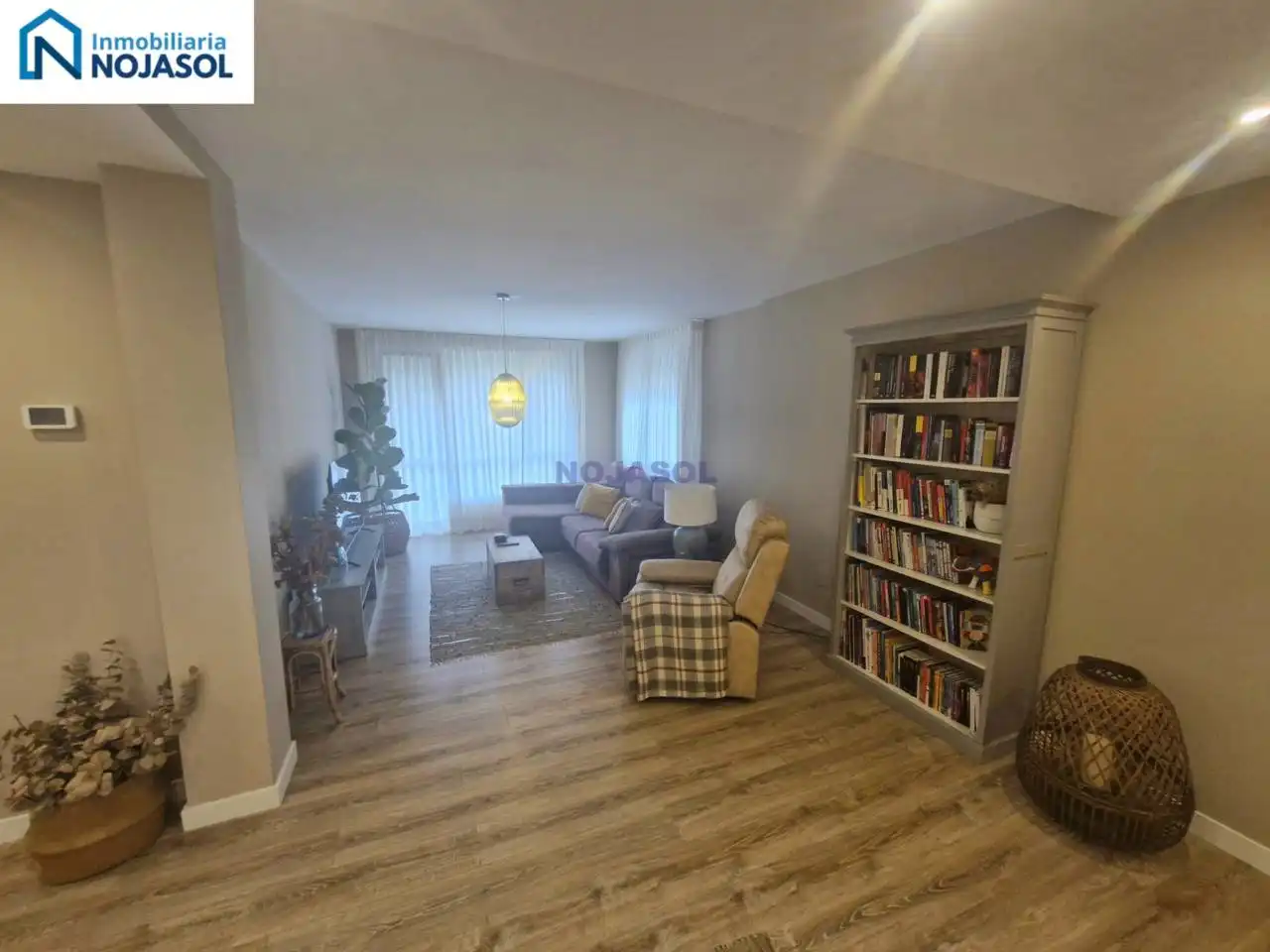 Sala de estar de Piso en venta en Noja con Calefacción, Terraza y Balcón