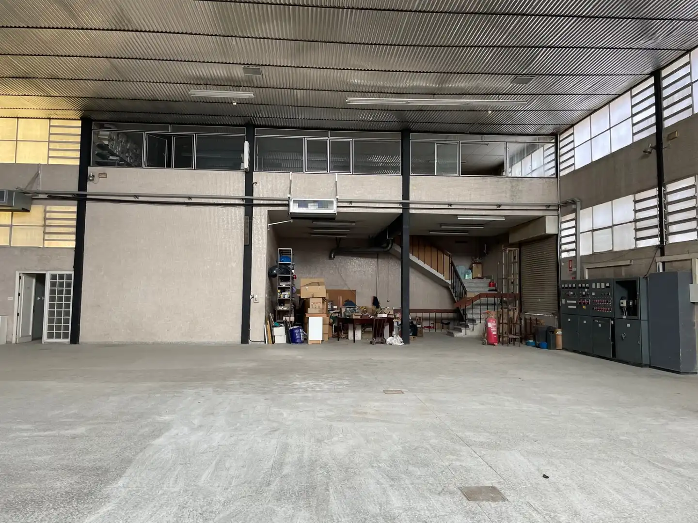 Nau industrial de lloguer en Elda