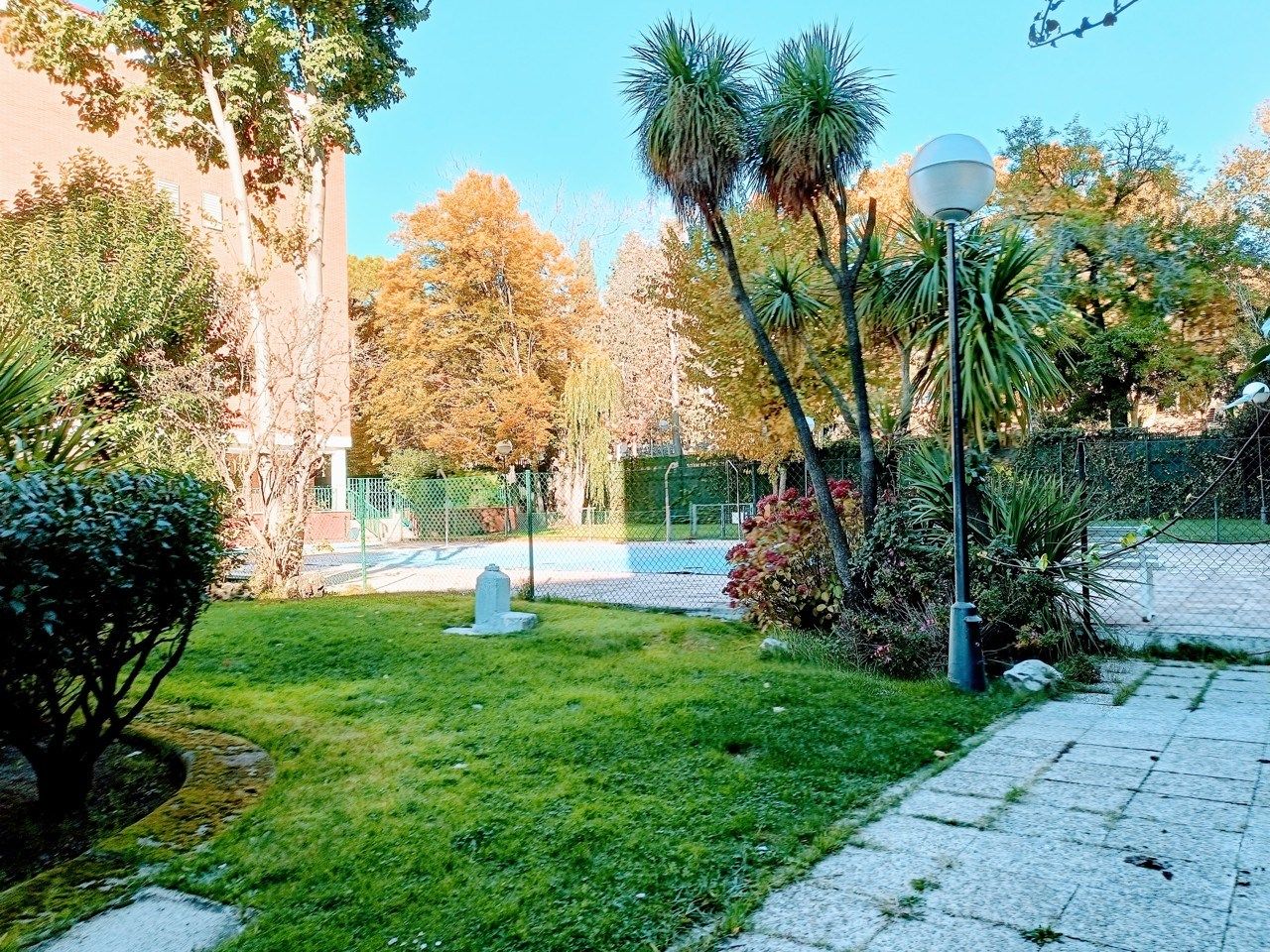 Garden of Flat to rent in  Madrid Capital  with Air Conditioner, Heating and Oven