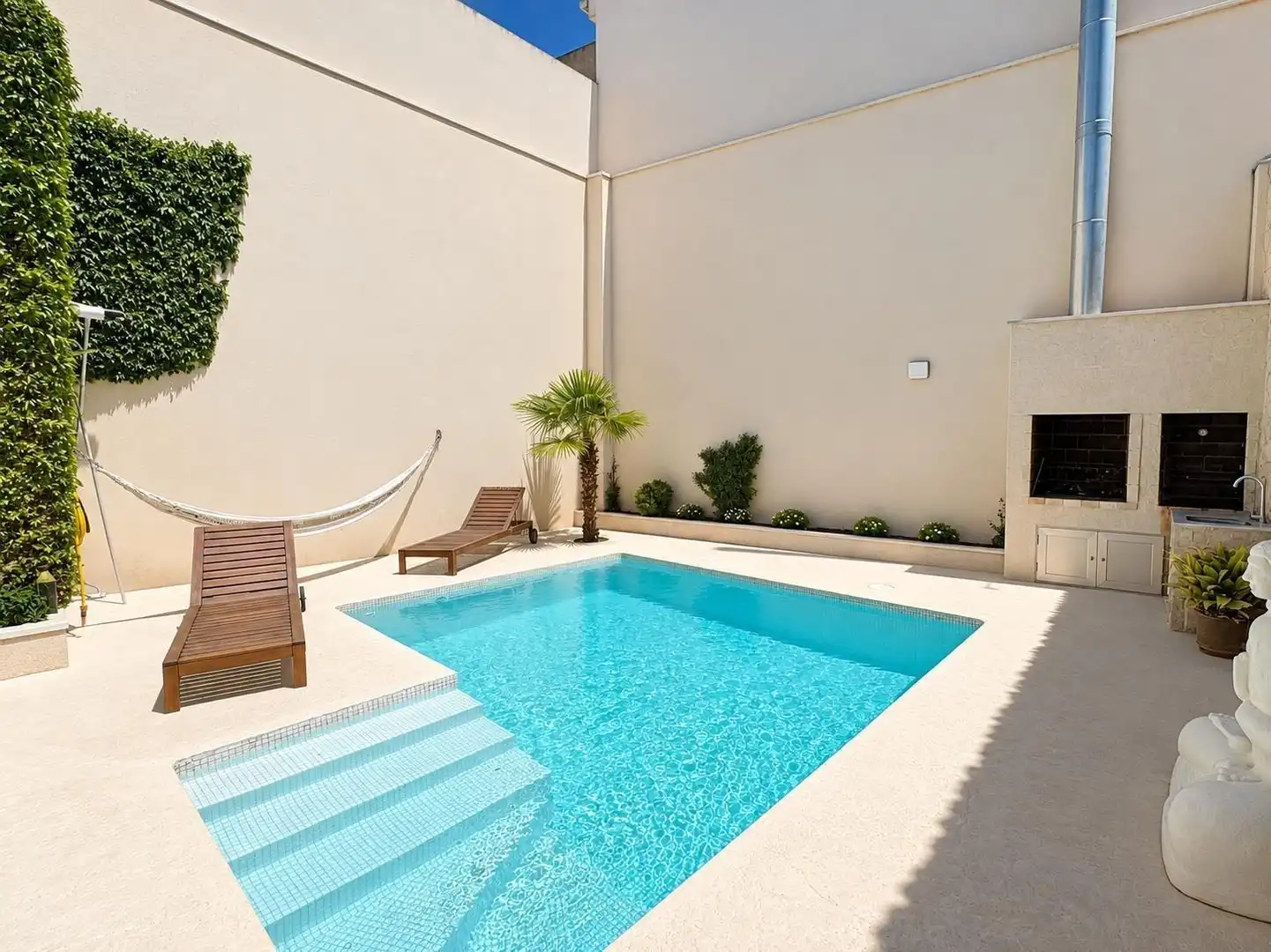 Piscina de Casa o xalet en venda en La Roda, Albacete
