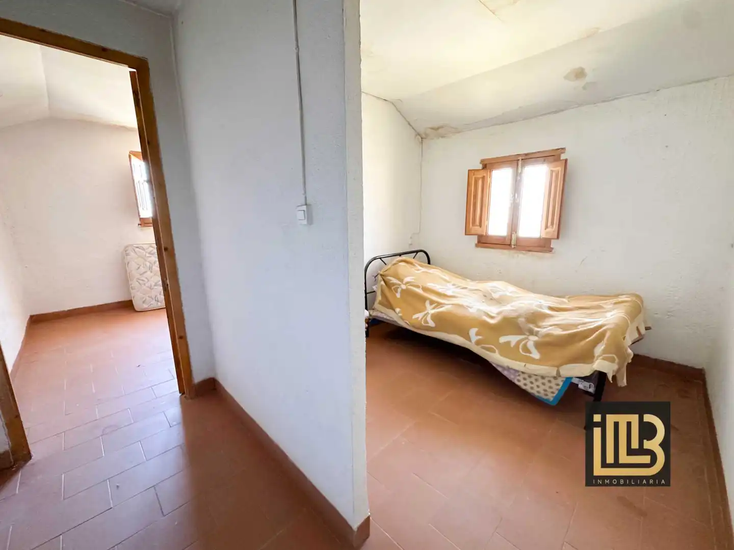Habitación de Piso en venta en Cabra del Santo Cristo con Terraza y Amueblado