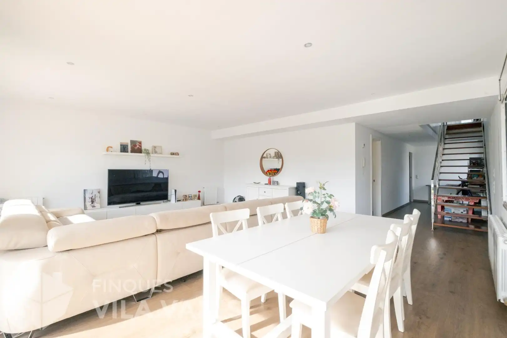Sala d'estar de Casa o xalet en venda en Bigues i Riells del Fai amb Aire condicionat, Jardí privat i Parquet