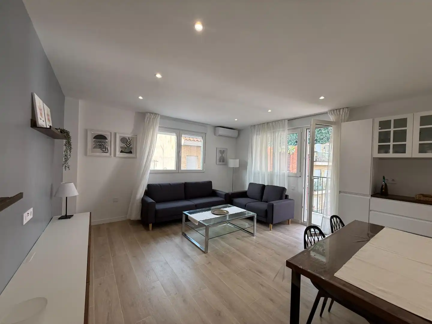 Living room of Flat for rent in Murcia  with Air Conditioner, Furnished and Balcony