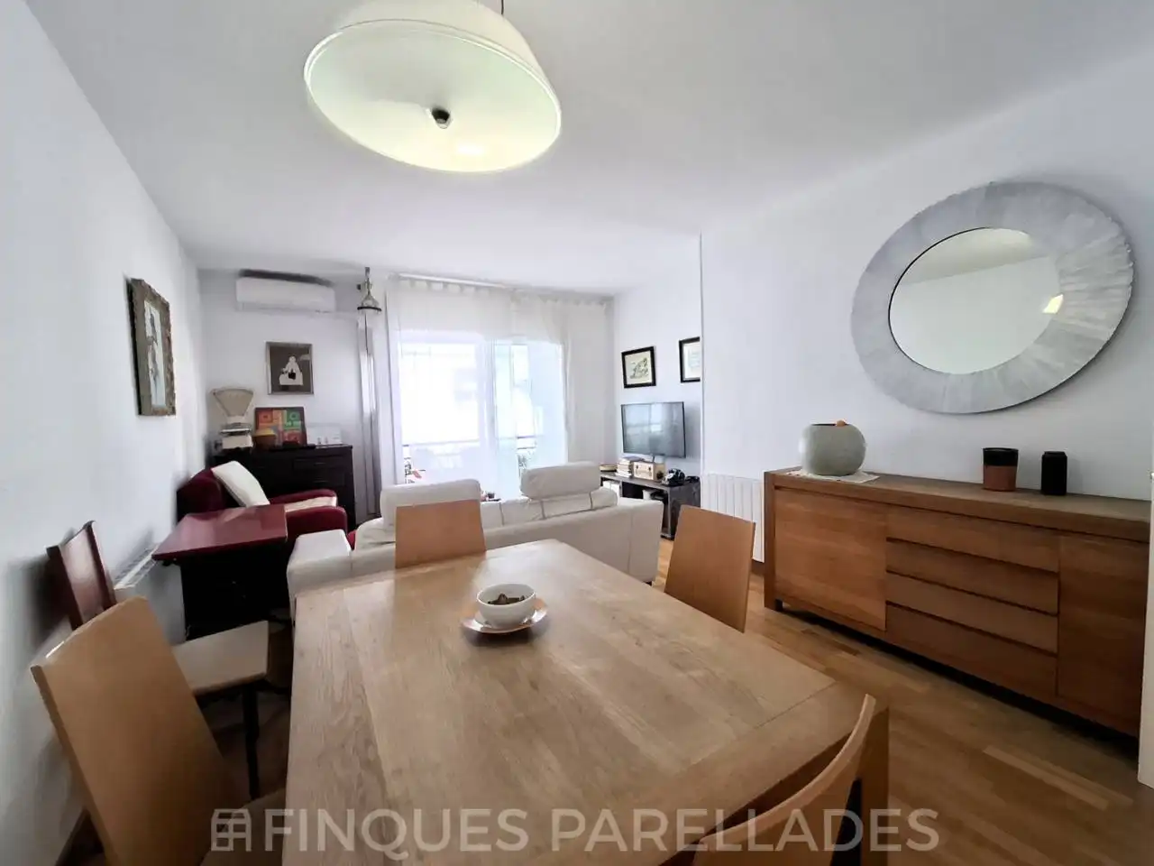 Sala de estar de Piso en venta en Sitges con Aire acondicionado, Calefacción y Parquet