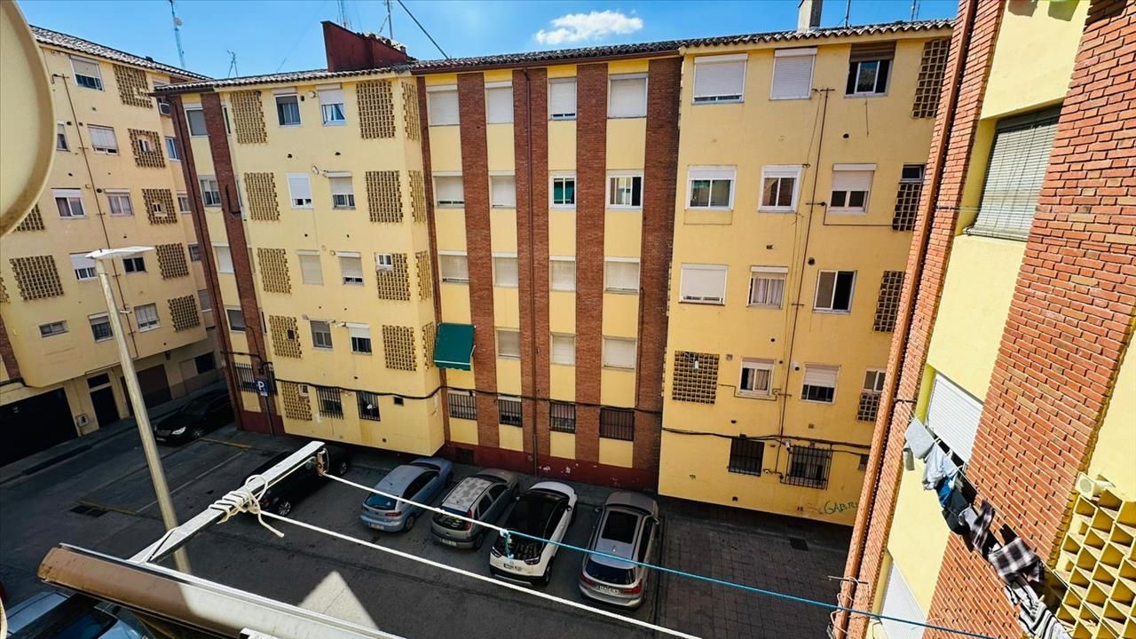 Vista exterior de Pis en venda en Talavera de la Reina amb Terrassa