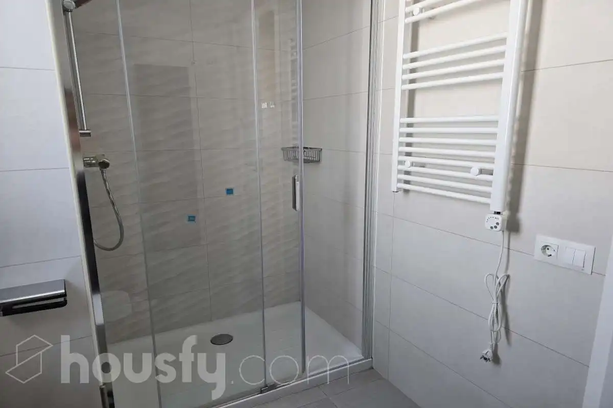 Badezimmer von Wohnung zur Miete in Sant Adrià de Besòs mit Klimaanlage und Balkon