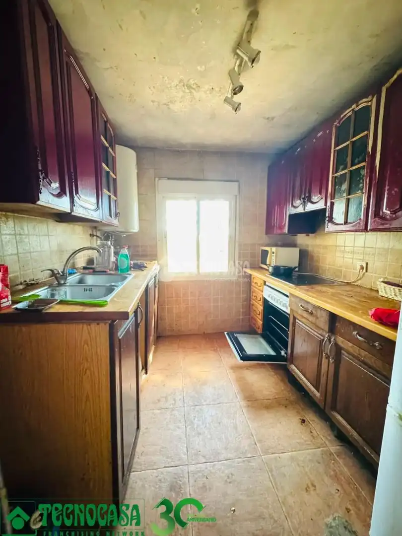 Cuina de Casa o xalet en venda en Albarreal de Tajo amb Traster i Moblat